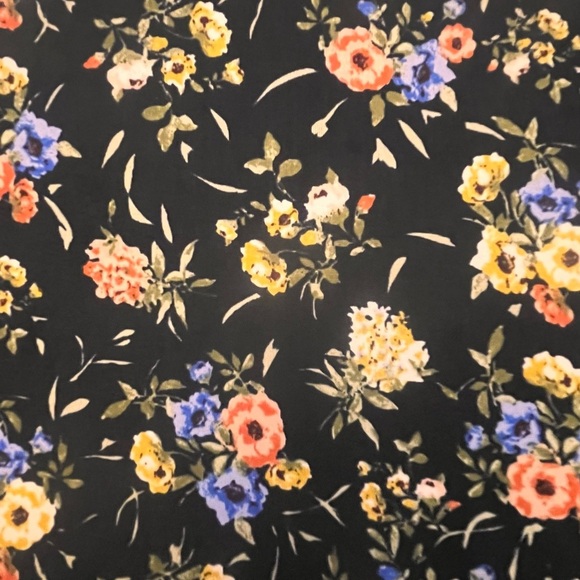 MODERN ATTRACTION Women’s floral tank dual strap vShaped size XL - Picture 2 of 8